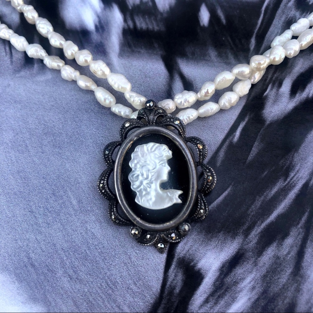 ⚜️VINTAGE Onyx Marcasite Cameo Seed Pearl Necklace